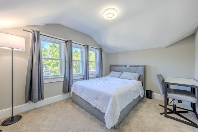 Building Photo - 3707 37th Pl