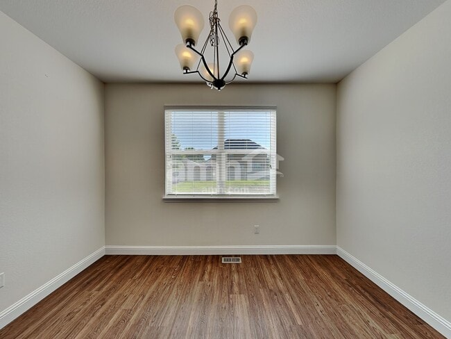 Photo - 10204 Dogwood St