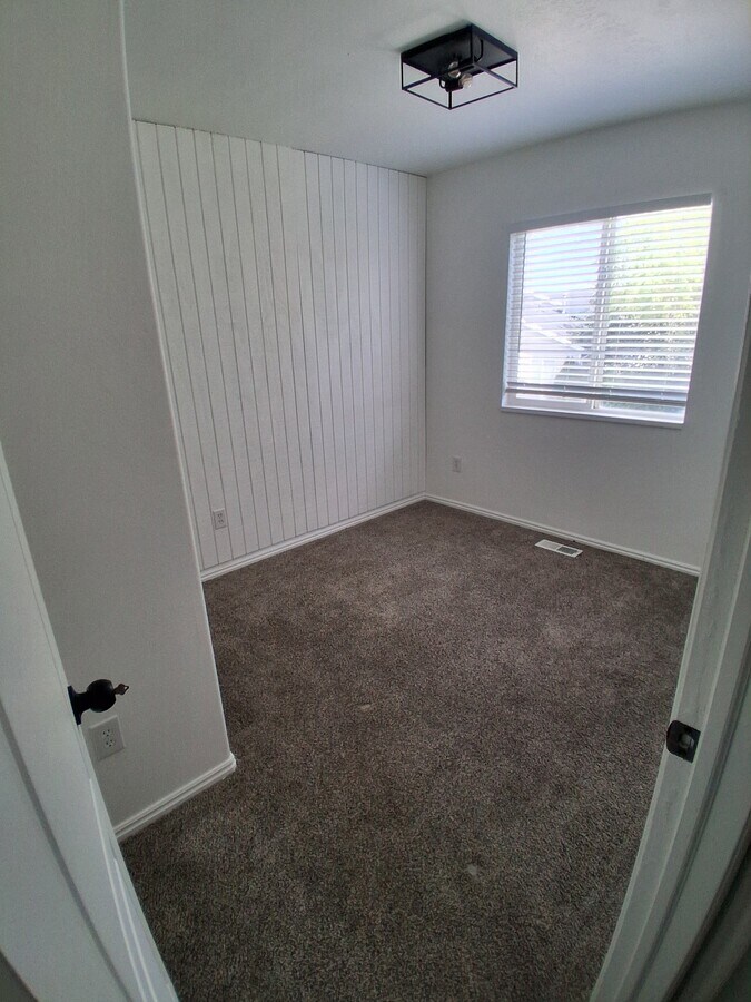 Photo - 3051 Waterleaf Way
