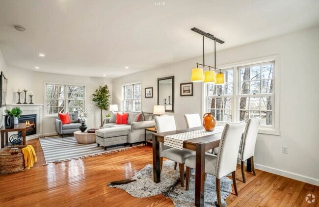 Building Photo - 817 E Alameda St Unit #7 Rental