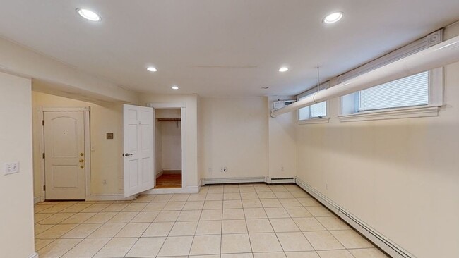 Photo - 33 Walbridge St