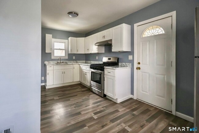 Building Photo - 20 8th St