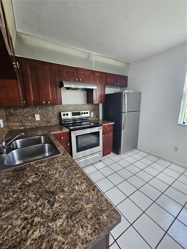 Photo - 1120 N Franklin Ave Unit 1120G