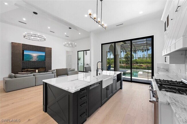 Photo - 2749 Medallist Ln