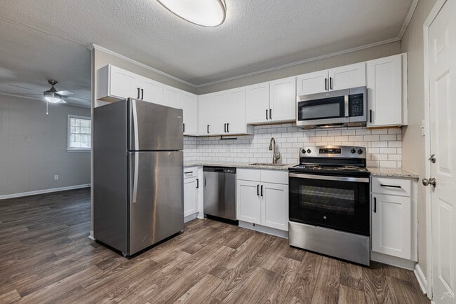 Photo - Villas Northpoint/Southpoint Apartments