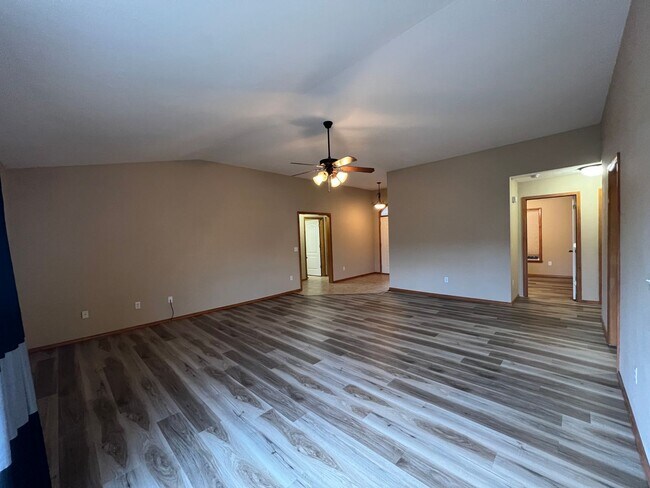 Photo - Open Floor plan with plenty of storage space!