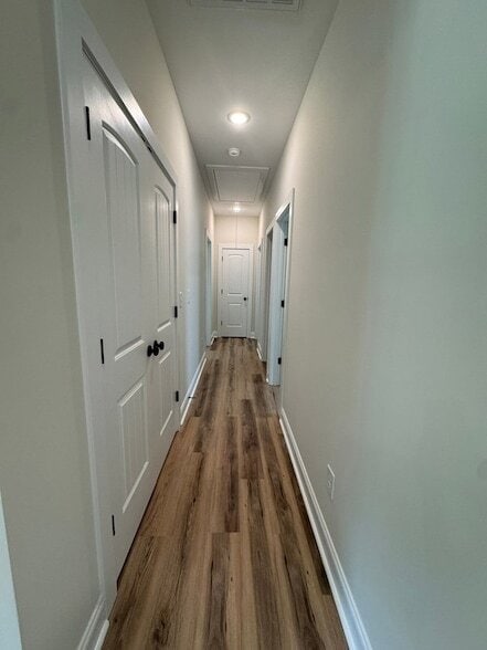 201 Oak Ave