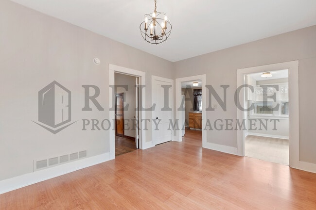 Photo - 400 S King St