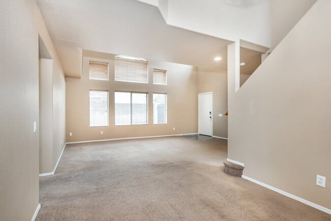 Photo - 250 W Juniper Ave