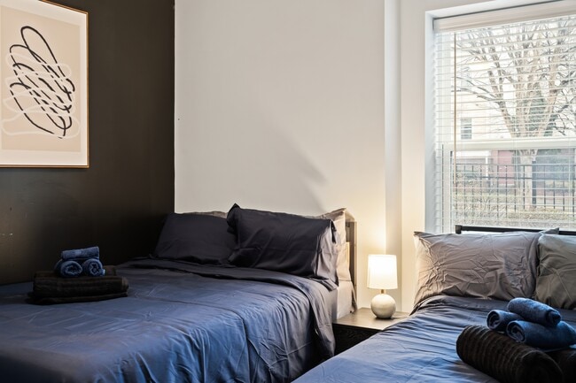 Photo - 2037 Statesville Ave