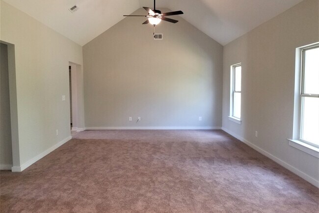 Photo - Home for Rent in Lincoln! Available to view with 48 hour notice!