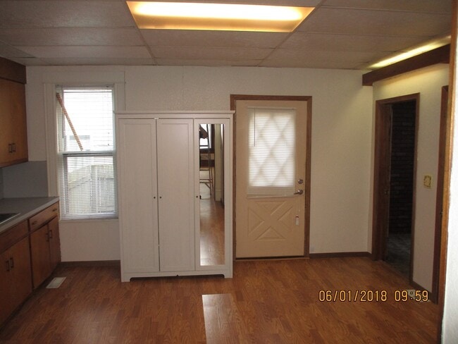Kitchen - 514 9th St N Unit 514