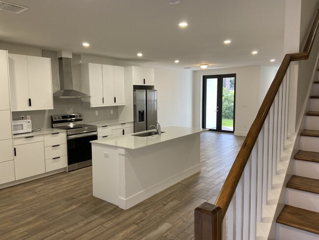 Photo - 401 Bella Sol Way