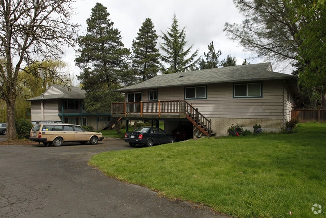 Willow Creek Apartments - Willow Creek Apartments