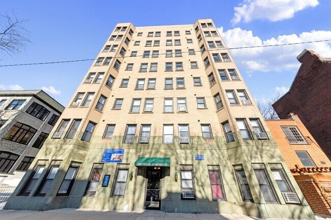 Building Photo - 1 bedroom in Chicago IL 60614 Unit 106 Rental