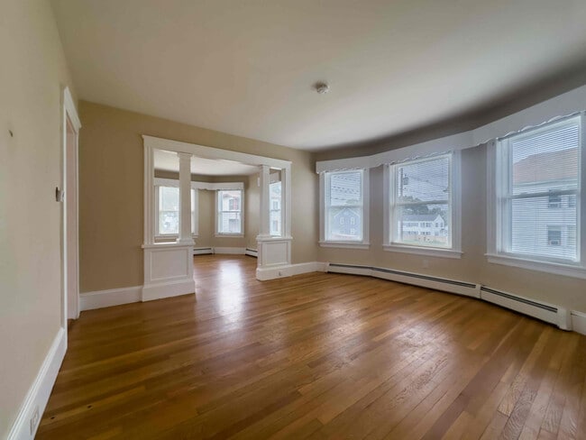 Building Photo - 74 Larchwood Rd Rental