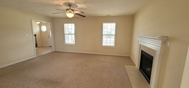 Photo - Beautiful 3 bedroom, 2.5 Bath home Minutes from Shopping & Easy Access to Highway for Travel.