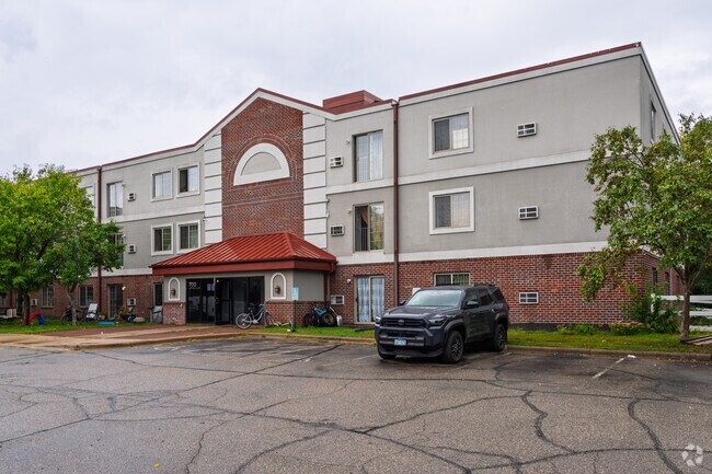 Garden Lane Apartments - Garden Lane Apartments