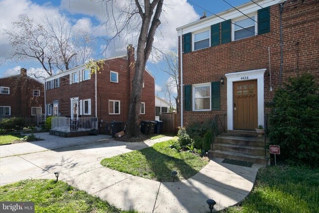 Photo - 4428 Vermont Ave