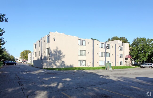 Resolute Manor - Resolute Manor Apartments