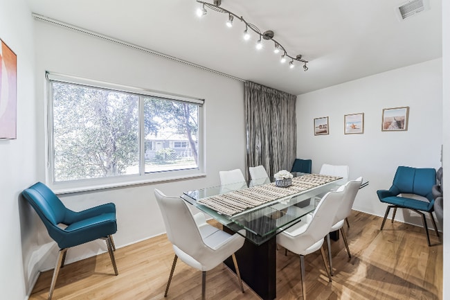 Photo - 2247 Taft St