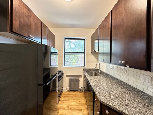 Photo - 2311 W Wilson Ave Unit F2