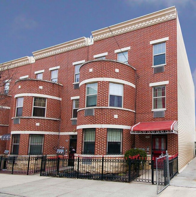 Front of building - 2028 Bergen St Apartments