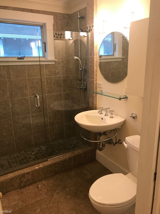 Photo - 4 br, 1 bath House - 27 Willoughby St # 2D