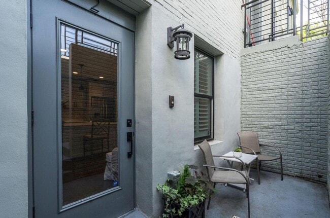 Photo - Glover Park Beauty with Parking