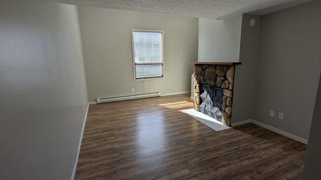 Photo - MN Cedar Village (857) Unit Apt B