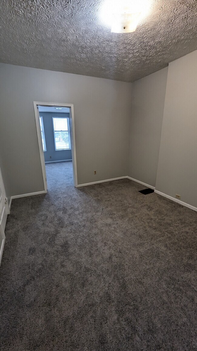 Oak Erie Building Condo Unit 17 Oak 9 Condo for Rent in Massillon, OH