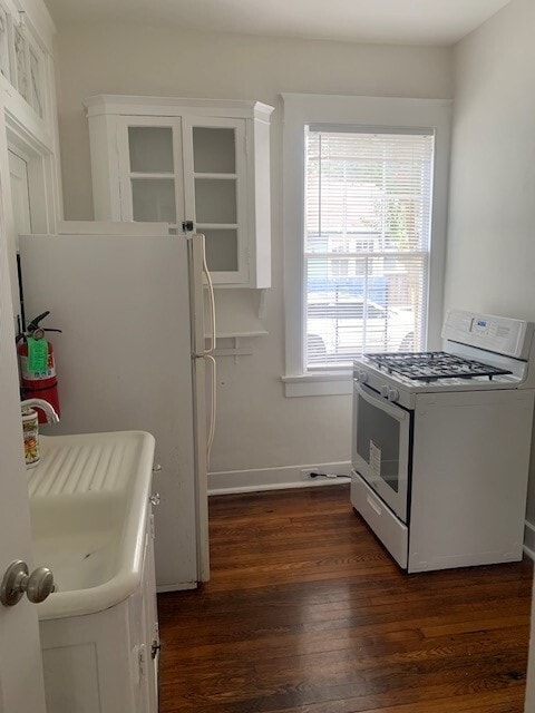 Kitchen - 7104 Spruce St Unit D