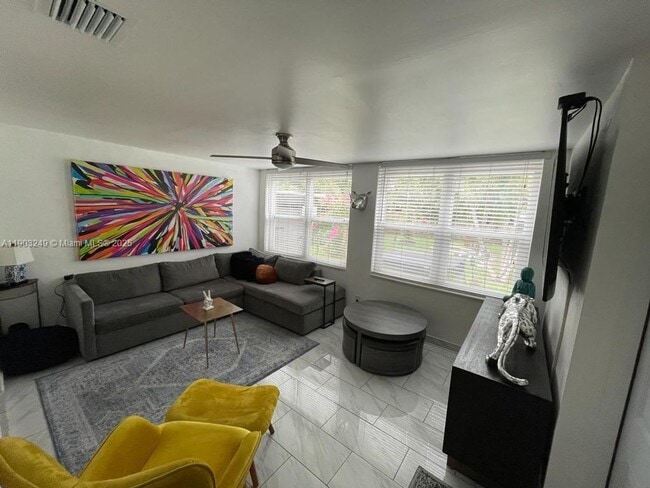 Photo - 1545 NE 138th St