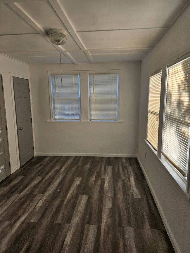 Photo - 6289 Sunnymere Ave