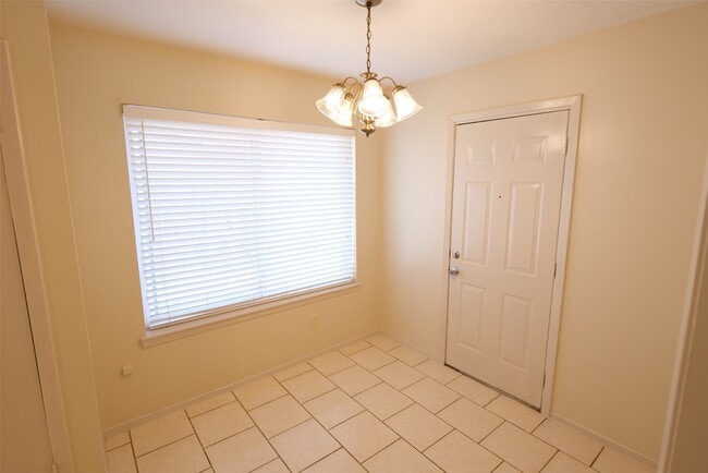 Photo - 22311 Fincastle Dr