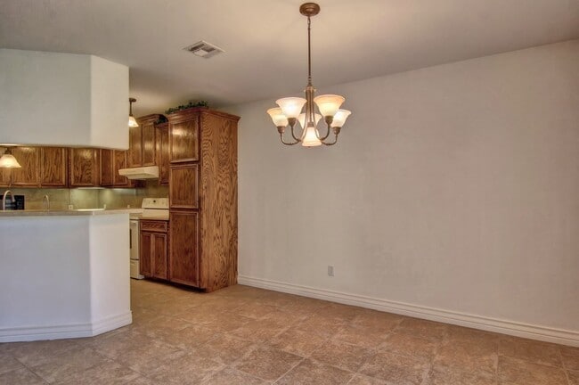 Photo - 2418 Handlin Dr