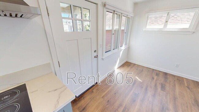 Photo - 39 N Laurel St