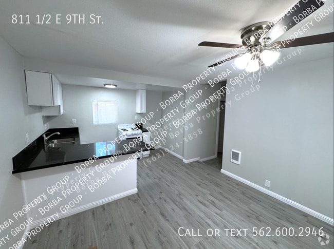 Building Photo - 811 1/2 E 9TH St.- Rental