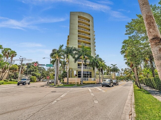 Building Photo - 816 NW 11th St Unit 705