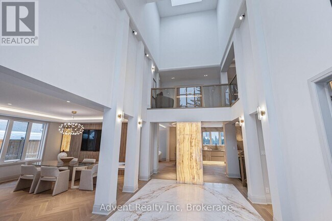 Photo - 72 Lord Seaton Rd