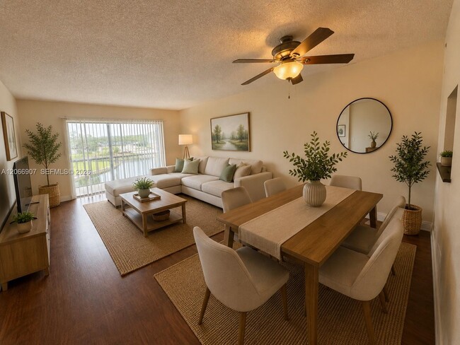 Building Photo - 8020 N Colony Cir Unit 308