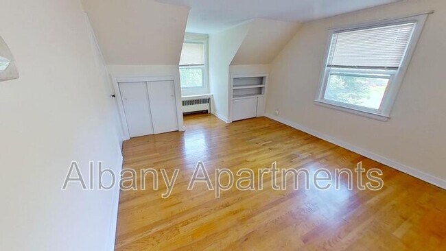 Photo - 225 S Allen St
