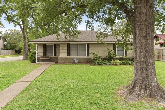 Building Photo - 2122 Althea Dr Rental