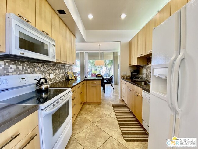 Photo - 272 Desert Lakes Dr