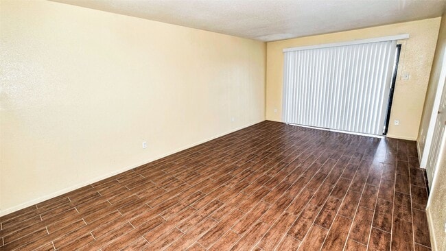 Photo - 3035 Walnut Bend Ln Unit True