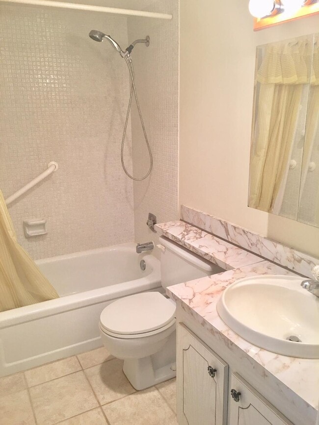 Photo - 400 Village Green Cir W Unit 317