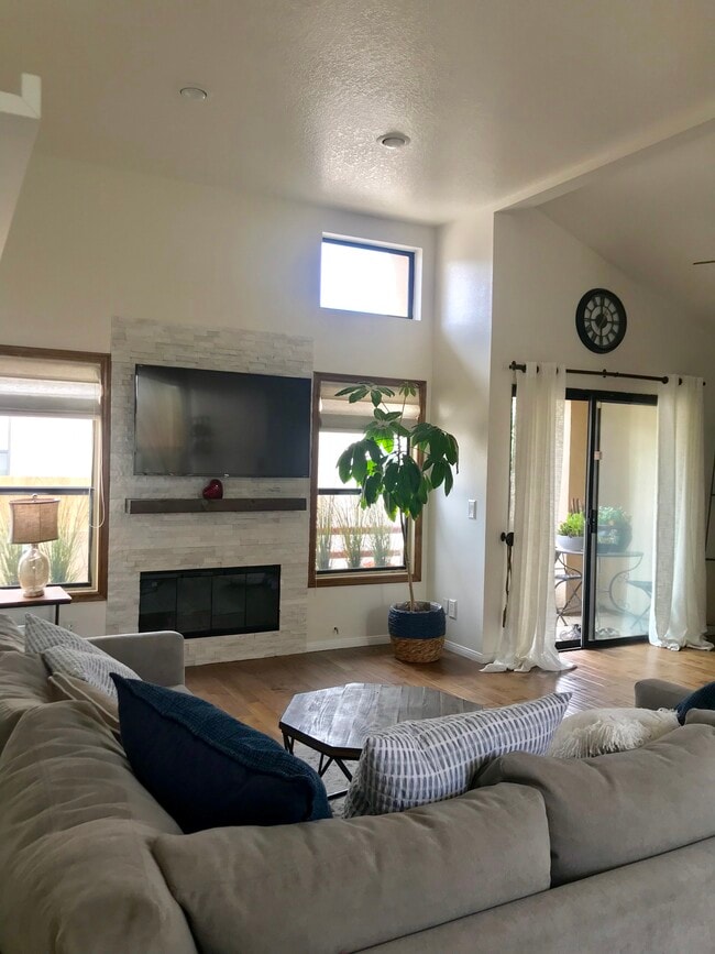 Photo - 4255 Las Virgenes Rd Unit 2