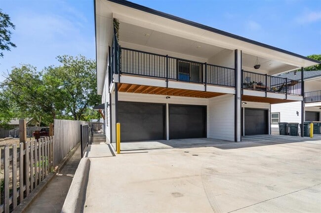 Photo - 313 Mill St Unidad 101