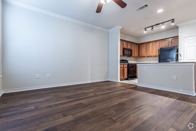 2 BR, 2 BA - 982 SF - Camden Woodson Park