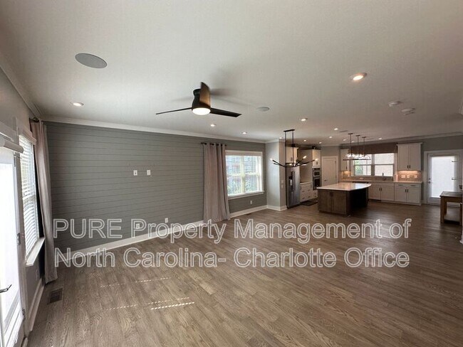 Photo - 13006 Tinton Ave